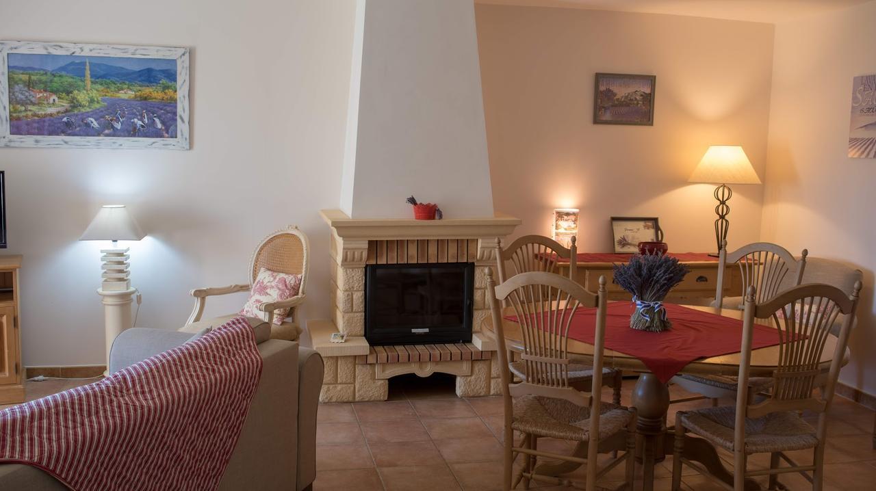 Le Claux Du Puits By Ateya Vacances Saint-Trinit Exterior foto